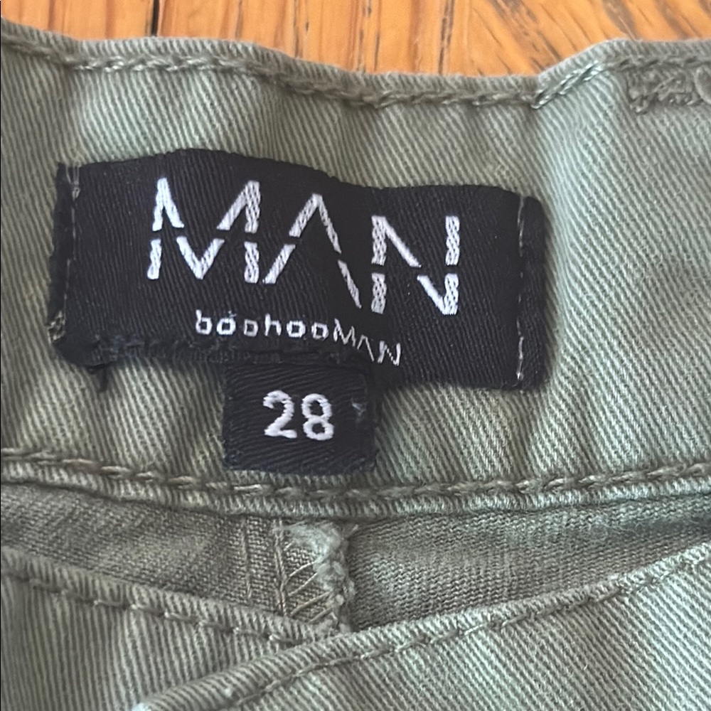 Green Cargo Pants Relaxed Fit - Picture 2 of 6